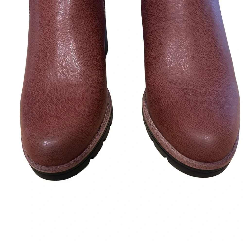 NEW Naturalizer MadalynnGore Brown Lug Ankle Boots Women Sz 7.5 Water Repellent